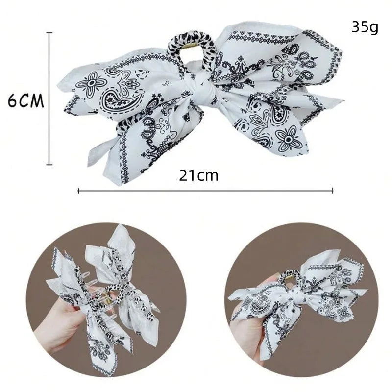 Golden Deal Peaks™ Black & Ivory Scarf Claw Clip - Golden Deal Peaks